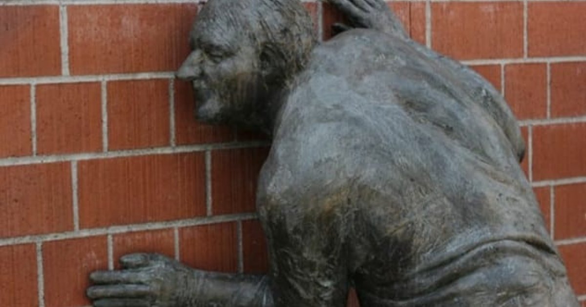 دېوالونه هم غوږونه لري  ( نړېوال شريک متل)